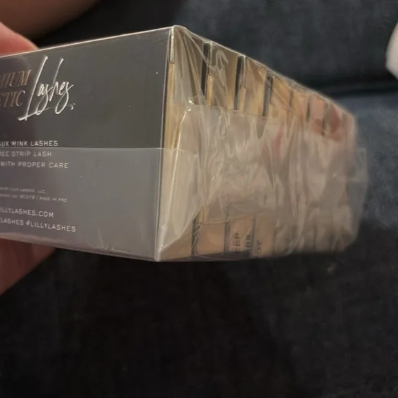 BUNDLE OF 8 PAIRS Lilly Lashes Premium Synthetic Faux Mink Eyelashes BNIB/SEALED - Picture 9 of 12